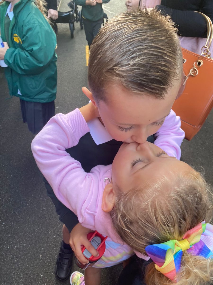 My mate Frankie’s first day back at school, he even got a good luck kiss from his baby sister…….looking sharp pal👌🥰