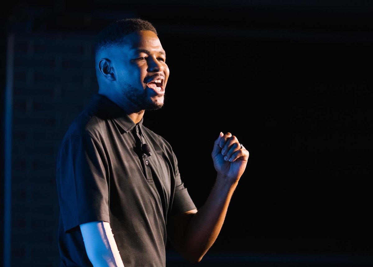 SaraMitchellTV's tweet photo. When the @btgvoice team began thinking about who could keynote the #VIPignite22 event themed DREAM AGAIN, we immediately thought of Inky Johnson.

A motivator.
A conqueror.
A dreamer.
An inspiring messenger.
A phenomenal keynote.

@inkyjohnson @joshcrisptweets @seniorlivingfan https://t.co/8ChLJo3wmv