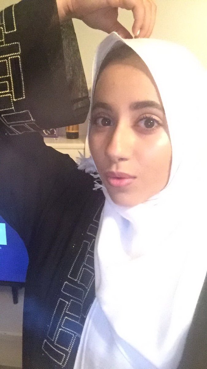 adamasos19's tweet photo. With and without her hijab 😈🔥 https://t.co/fpoC7ekXZv