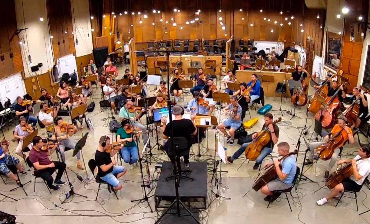 brenneisenmusic's tweet photo. No rest for the wicked! Spending Labor Day weekend recording music for one of my favorite IPs of all time!
Thank you Lorenzo Carrano for the orchestrations.
#budapestscoring #musiccomposer #filmcomposer #symphonicmusic #orchestra #orchestration #composer #videogamemusic https://t.co/iYprpDXy2q