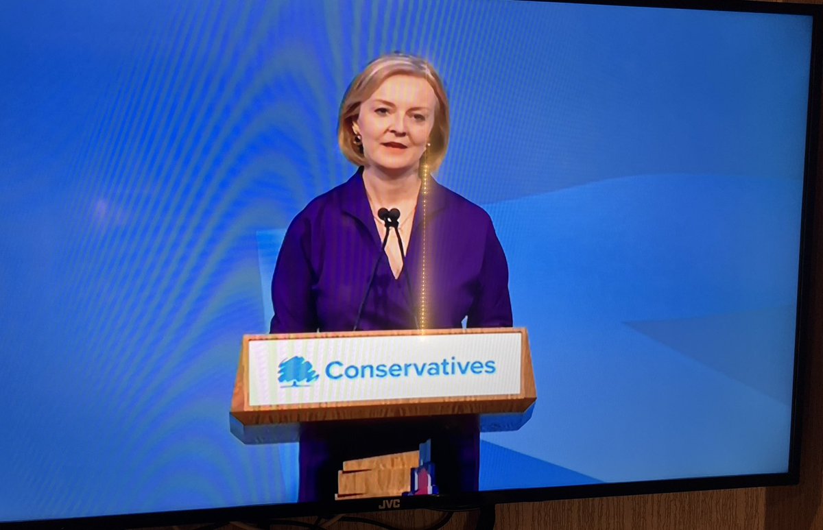 paul_gavan's tweet photo. It’s Sundown on the Union. #LizTruss #TEASOCK https://t.co/WgX5fGJdZx