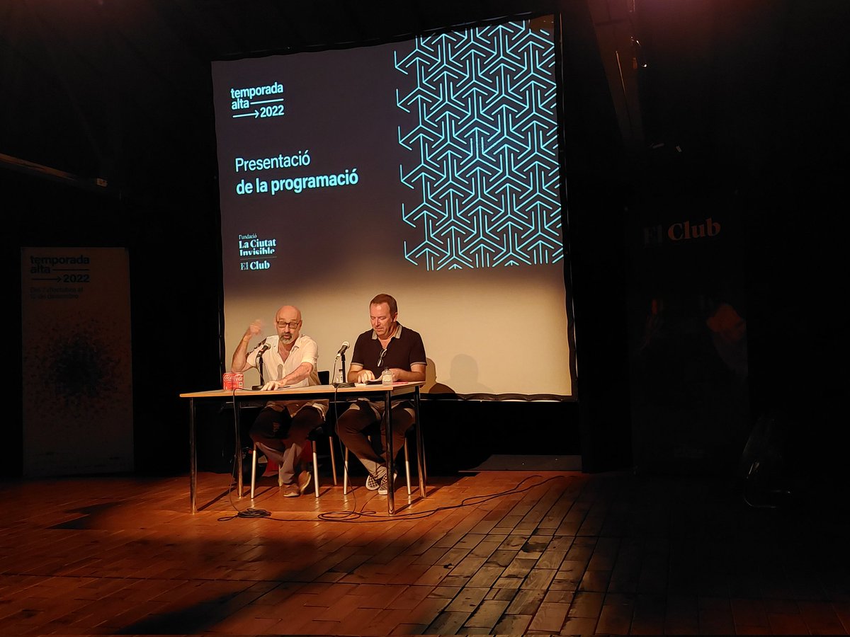 TitiJuher's tweet photo. Com cada any, a la presentació de la programació de @temporadaalta per als membres del @ElClubCI. Un encert que arriba sempre a primers de setembre. Gràcies, #SalvadorSunyer i #NarcísPuig @SalaLaPlaneta https://t.co/eKBTBV2i6S