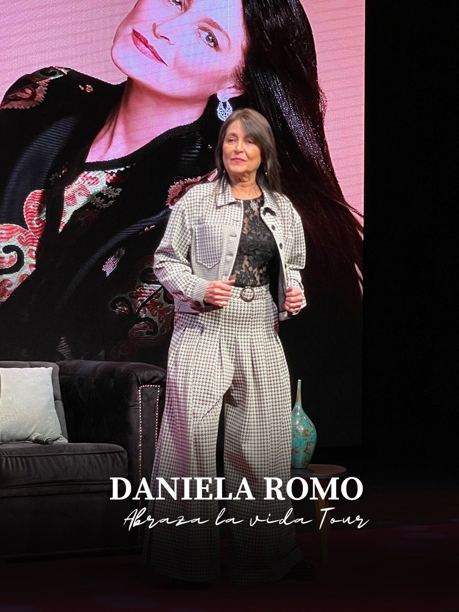🥰✨ Aquí platicando con los medios en la conferencia de prensa‼️ #DanielaRomo #AbrazaLaVidaTour #DanielaRomoEnConcierto #AuditorioNacional #danielaromoweb