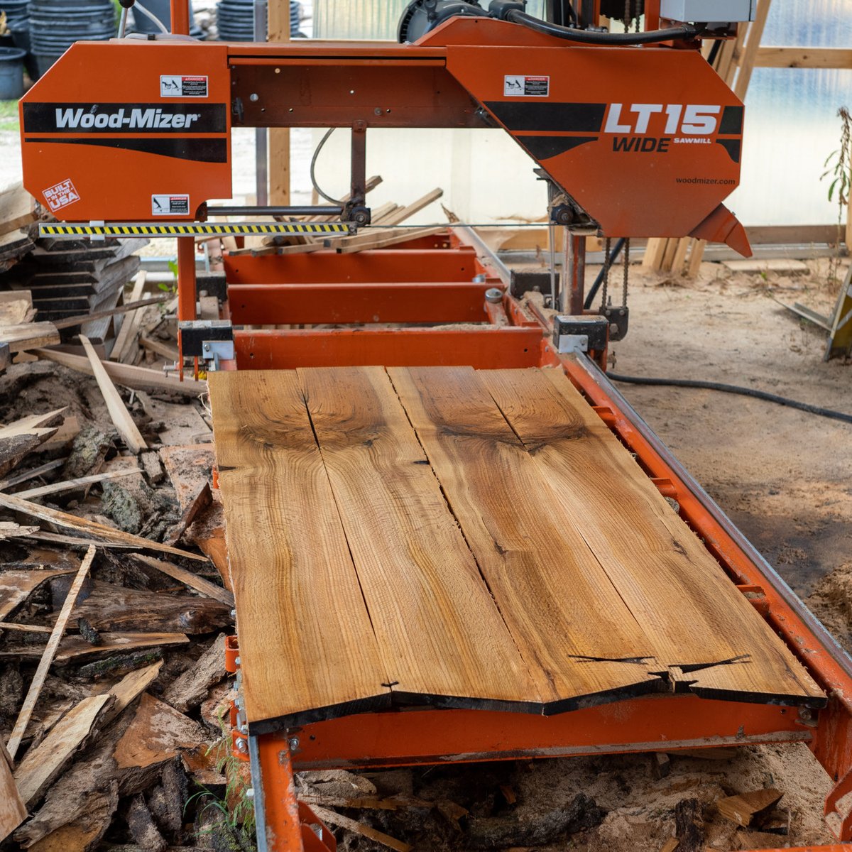 WorkshopGardens's tweet photo. Milling up a pile of red oak stickers… decided to save this beauties for something pretty later! #workshopatthegardens #woodmizer #sawmill #redoak #quartersawnoak #mn #minnesota #minnesotawood #locallumber @woodmizer_usa https://t.co/pSA8K5YcuQ