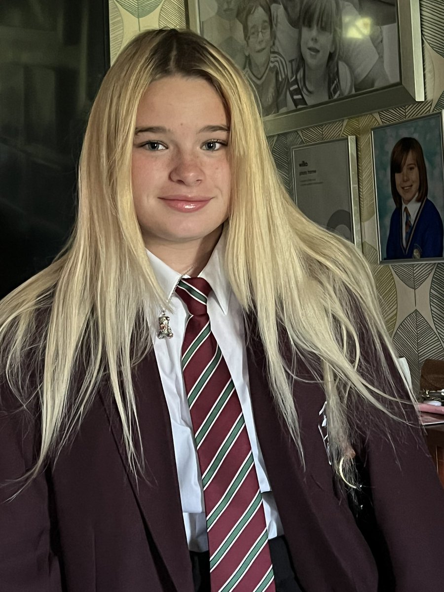 88Emz's tweet photo. Well these 3 have a had a fantastic 1st day bk at school so strange having 2 children in high school #growinguptoquick @HolySpiritWA9 @stcuthbertsCHS https://t.co/X1jDaUDGWs