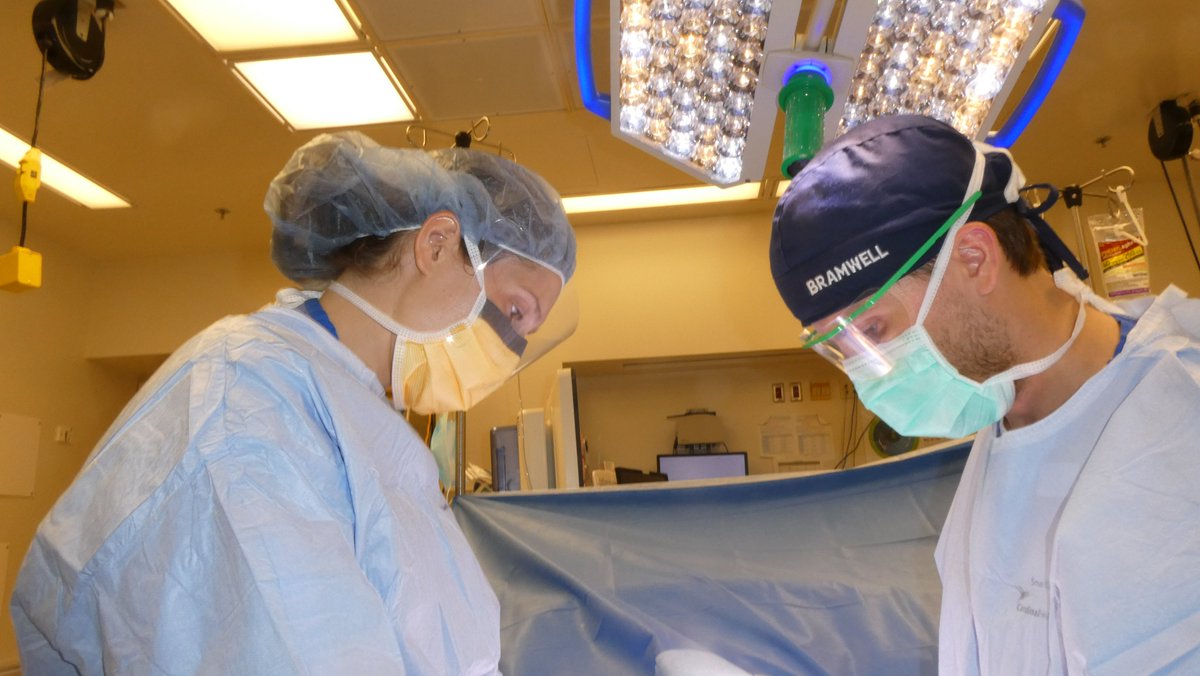 joeclarkmd's tweet photo. Our visiting AI last month @ElizabethDyer97 from @LibertyMedicine got to spend time in the clinic and the OR with us and got exposure to the staff and residents, and what it's like to train here @PennStUrology! https://t.co/l1hJy7BiOK