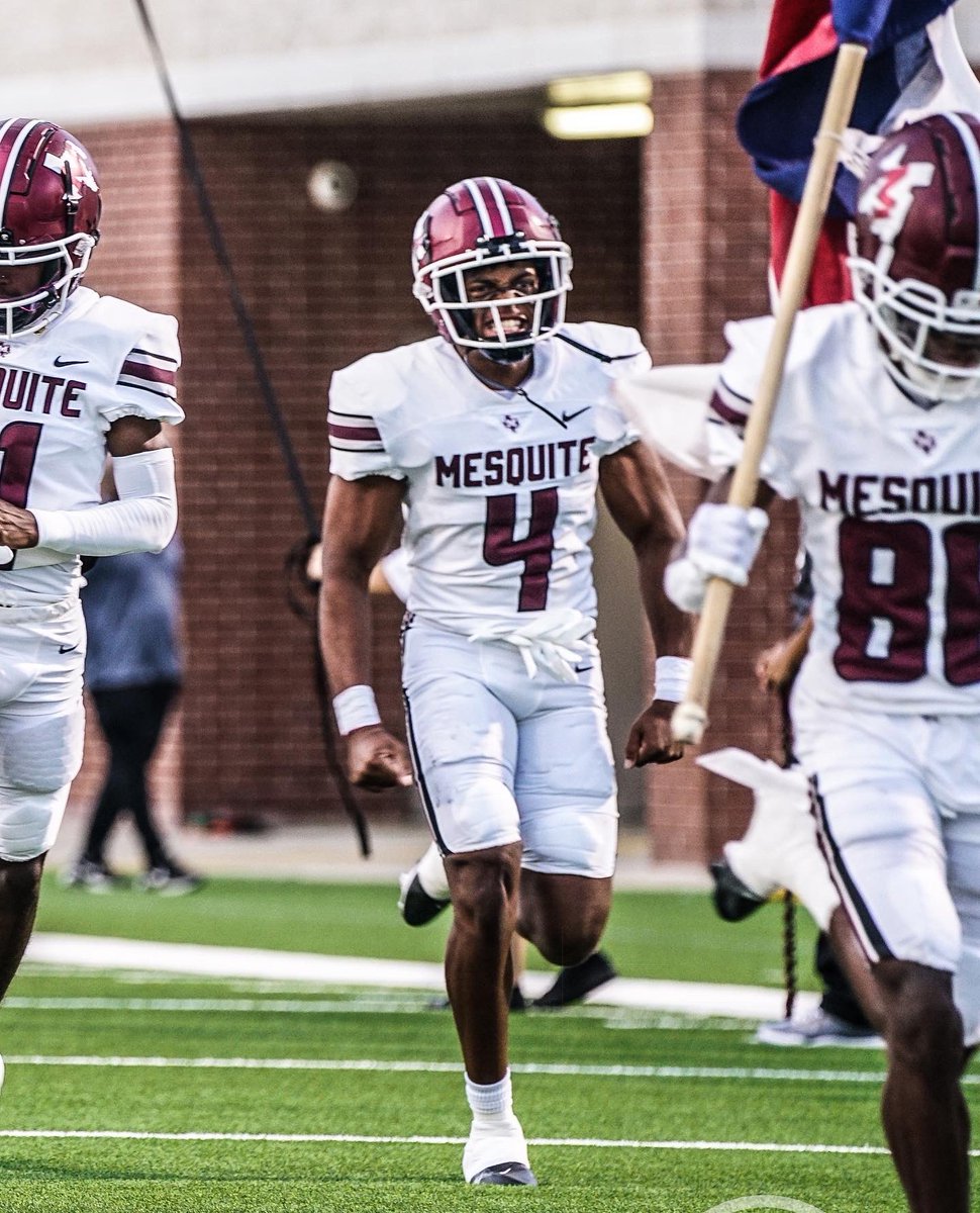 tylerm4x's tweet photo. Man.. this game called football can be fun #Blessed #MRAQ #DFAM https://t.co/Z6NPNbd85b