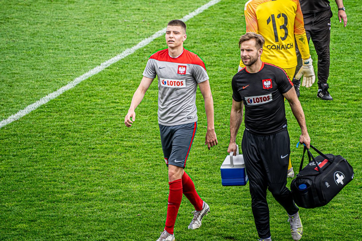 UniaZks's tweet photo. 🆕🔝[𝐑𝐞𝐩𝐫𝐞𝐳𝐞𝐧𝐭𝐚𝐜𝐣𝐚 𝐏𝐨𝐥𝐬𝐤𝐢] ⚪️🔴 Miło nam poinformować, że wychowanek ZKS Unia Tarnów, Wiktor Matyjewicz otrzymał powołanie na wrześniowy turniej eliminacji mistrzostw Europy  U-19 🇮🇹 🇧🇦 🇪🇪
⚽️ To jest droga Unii Tarnów 💪⚪️🔵
https://t.co/gt2T9ffu5N https://t.co/RYzdL0kGKH