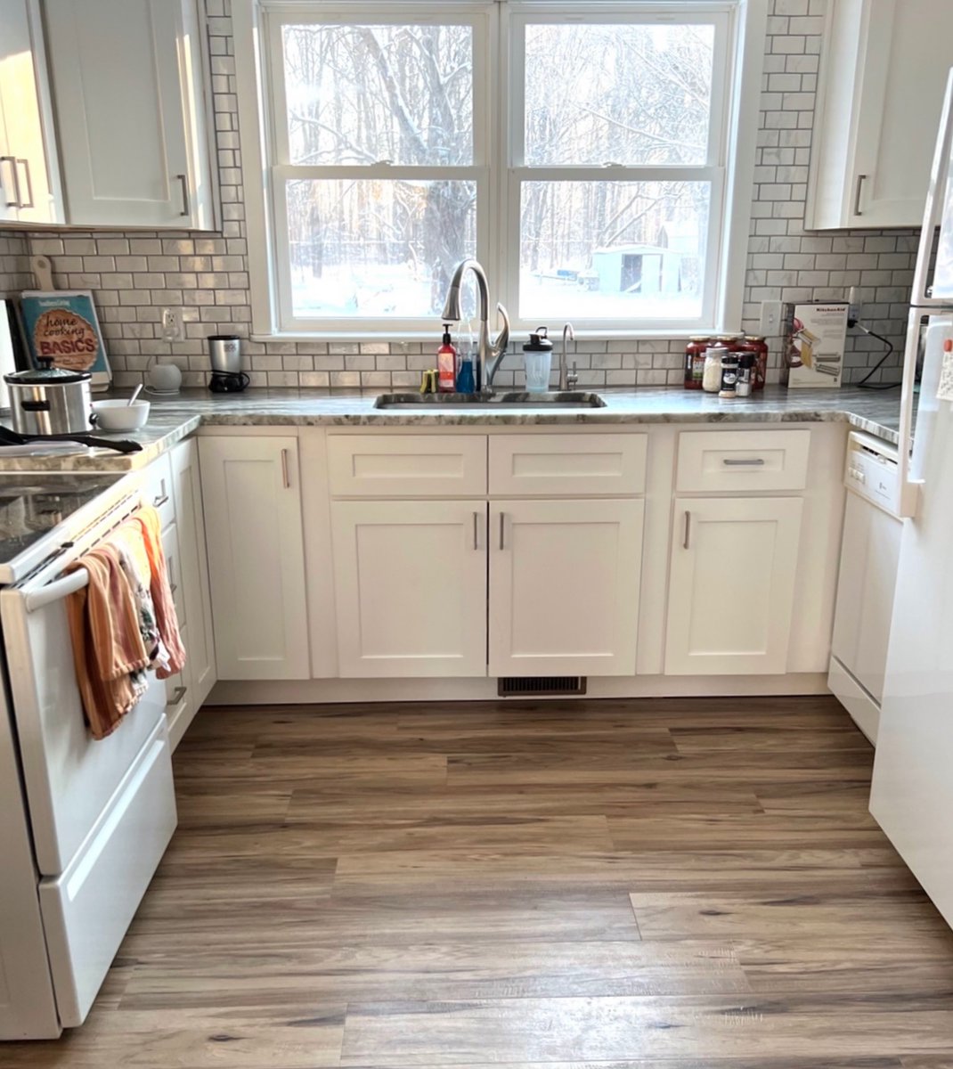 bnewland1's tweet photo. The kitchen renovation was crazy at my house but *wow*. #reallylatepost #kitchen #kitchendesign #remodel https://t.co/otfnspJXJc