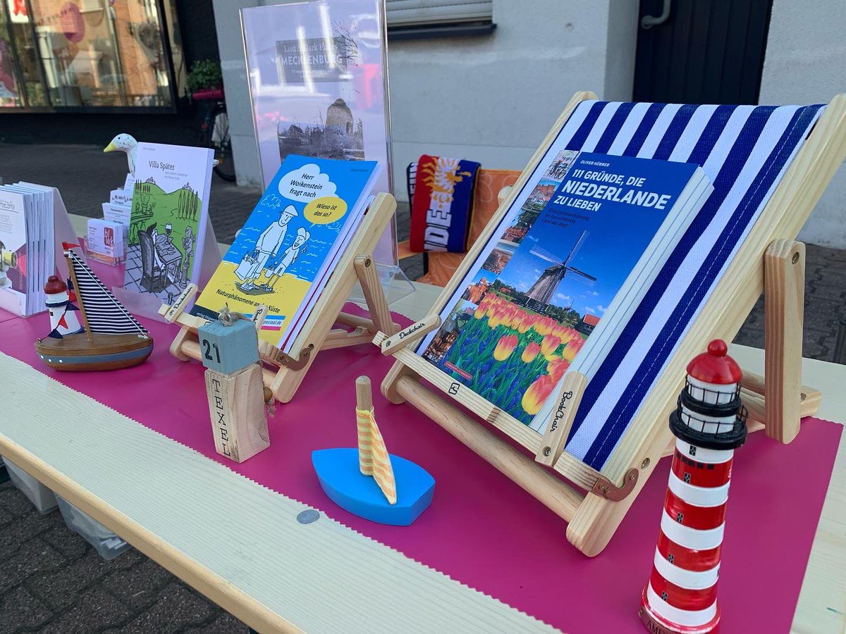 Das Blogwerk auf dem Altstadtfest in #Selm. Der Umsatz hielt sich in Grenzen, aber ich habe mal mein Angebot gezeigt. Und lekker Stroopwafels gab es. #blog #blogging #111NL