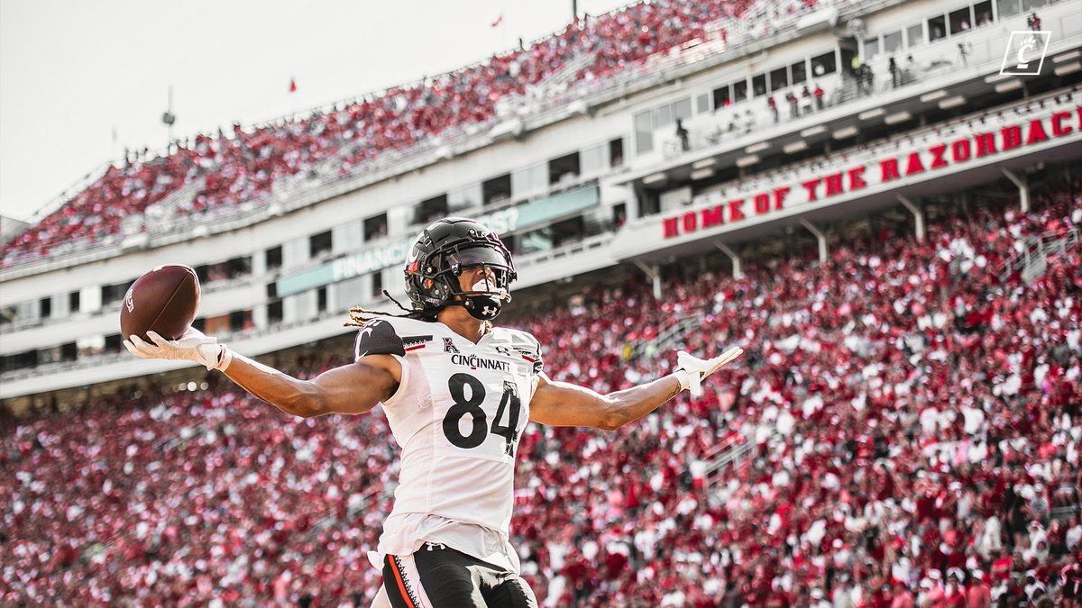 𝗥𝗲𝗹𝗼𝗮𝗱. 𝗥𝗲𝗰𝗮𝗹𝗶𝗯𝗿𝗮𝘁𝗲. 𝗥𝗲-𝗲𝗻𝗴𝗮𝗴𝗲.
And go out on the 𝗮𝘁𝘁𝗮𝗰𝗸.

#Bearcats