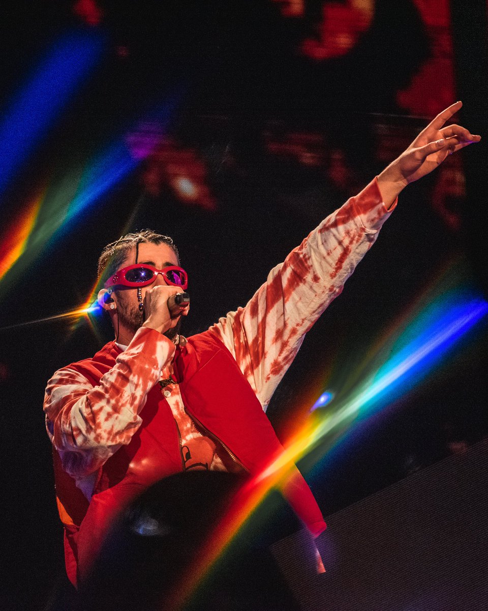 ryanxlockard's tweet photo. @sanbenito Made In America Festival 2022 shot by me📸 @MIAFestival #MadeInAmerica #badbunny https://t.co/csjQuDZpLn