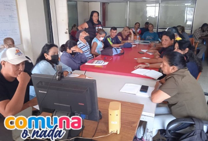 Mpcomunas_Lara's tweet photo. Desde @fcomunalara2022  se realiza Videoconferencia de trabajo orientando las Líneas estratégicas para los promotores integrales en los procesos organizativos del Poder Popular 

#ComunaONada
#VamosAReencontrarnos https://t.co/4H2EBFZf0Z