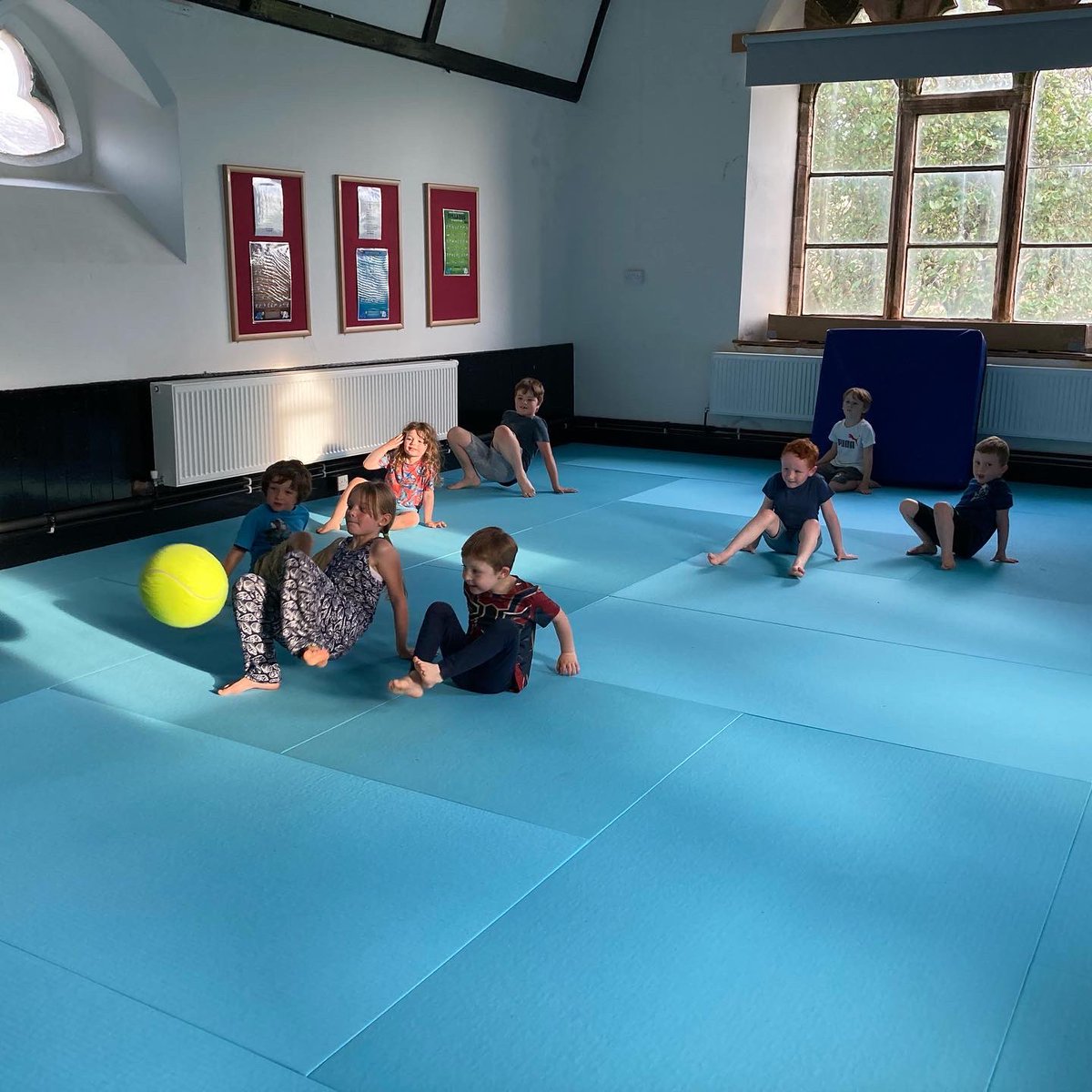 JudoKnights's tweet photo. A fantastic fun and lively last “Mat Rats” session of the Summer holidays.
Crab Football is definitely the game of the summer holidays!
#JudoKnight #judofun #BritishJudo #judofamily #funwhilstlearning #judomorethanasport #crabfootball #JudoTots #MatRats https://t.co/pSgTw9sWiM