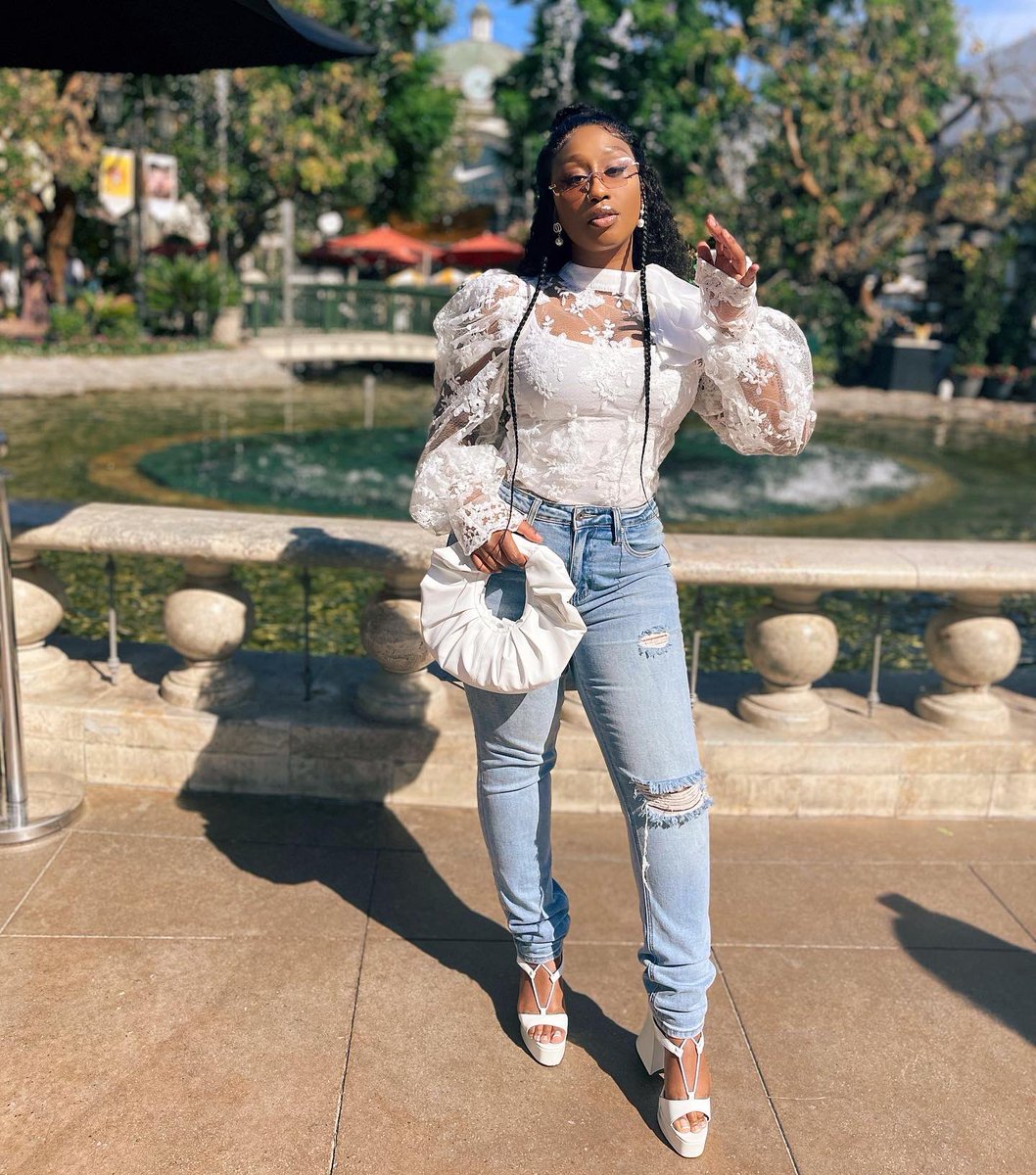 VICTORIA_KIMANI's tweet photo. 🤍🦢🤍 https://t.co/E0Q6ykGcgv