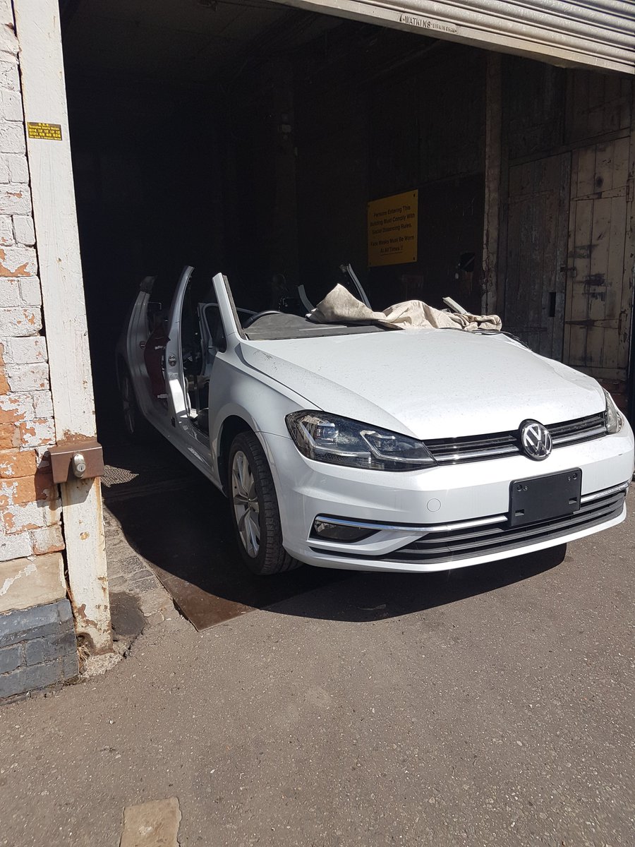 MyGarden_Uk's tweet photo. I didn't know VW made a new Golf Cabriolet for the UK market as per this govts new trade deal and safety polices. 😂🤣

It was started up when I saw it.

@des_farrand 
@Hyperion_PSN 
#Golf 
#VW 
#convertible
#JustaJoke

#TorySewageParty 
#RegulationBonfire 
#ItsSafe https://t.co/zUHEhPu8yP