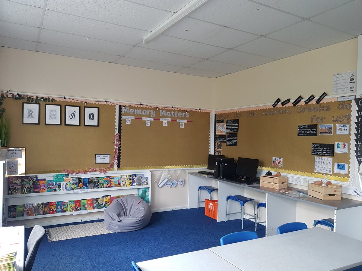 thornhill_ji's tweet photo. We can't wait to have everyone back together tomorrow! School is looking amazing- thank you to staff for all of their hard work over the holidays! 😊 #TeamTJI #together https://t.co/swJAypviFI