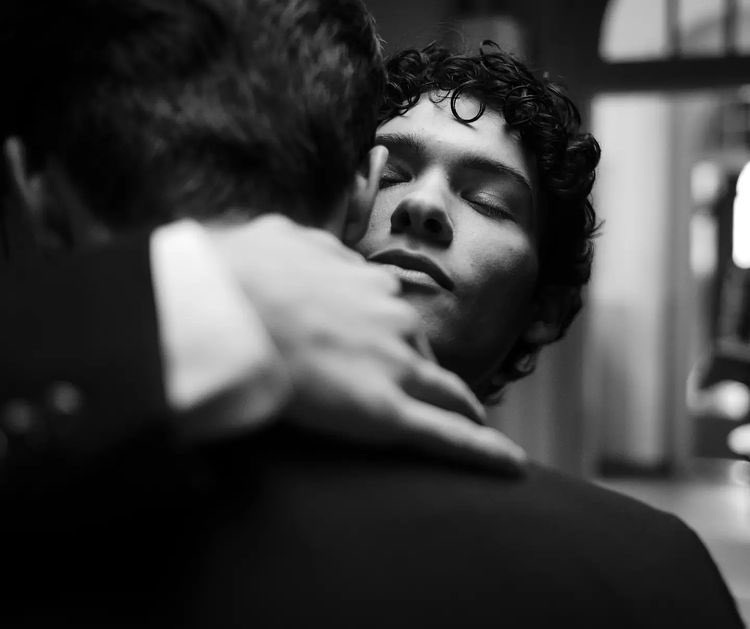 this is the only thing keeping me going because I know we'll get at least one wilmon hug in s2