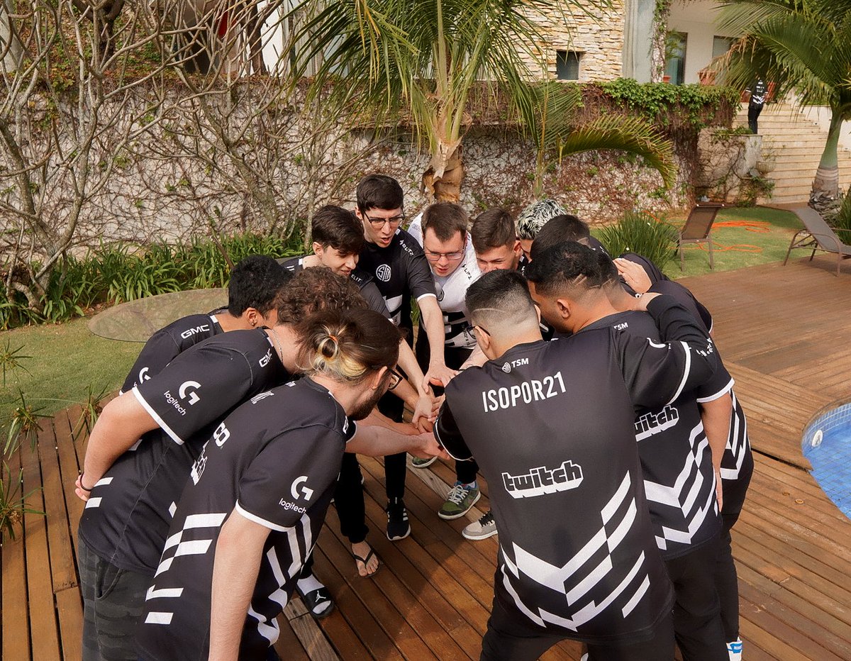 TSM_BR's tweet photo. DOIS TIMES, UMA FAMÍLIA

HOJE É DIA DE #TSMWIN E NADA MAIS https://t.co/KIJE0Jnrmt
