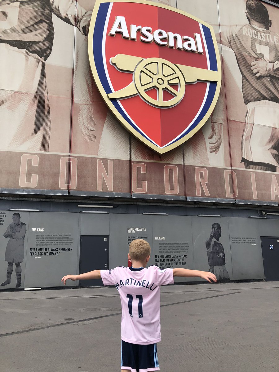 aidencollins85's tweet photo. Early birthday present, wanted the full Goalkepper kit but all sold out. Wants to be Arsenal #1 @AaronRamsdale98 &amp; play for Brazil 🇧🇷 @gabimartinelli #notsurehow? https://t.co/YeBAkimeoV