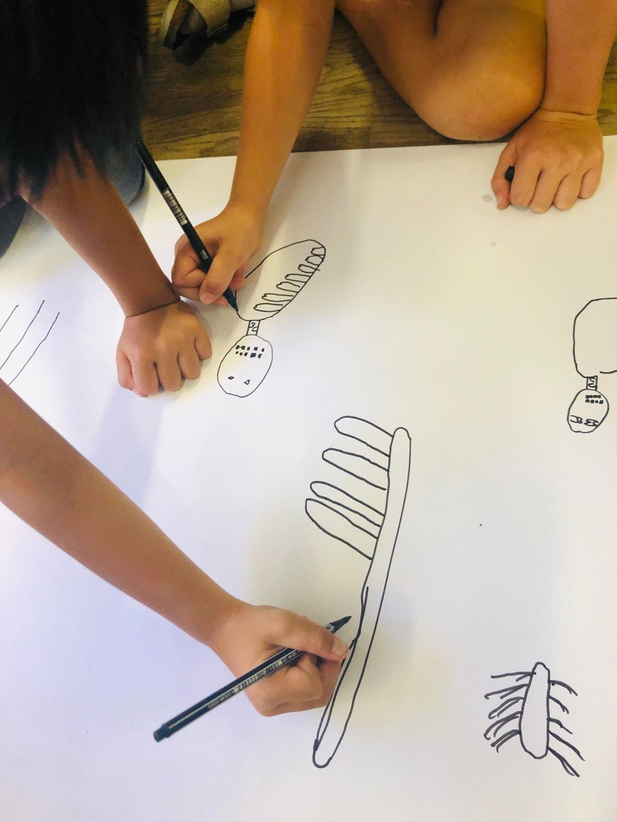 andreamills's tweet photo. Drawing and discussing initial ideas about our skeletal system as part of research into systems of the human body. Sharing background knowledge and initial theories lay the groundwork for moving forward.  #multilingual #inquiry #scientificthinking #symboliclanguages https://t.co/LXZzOxyarj