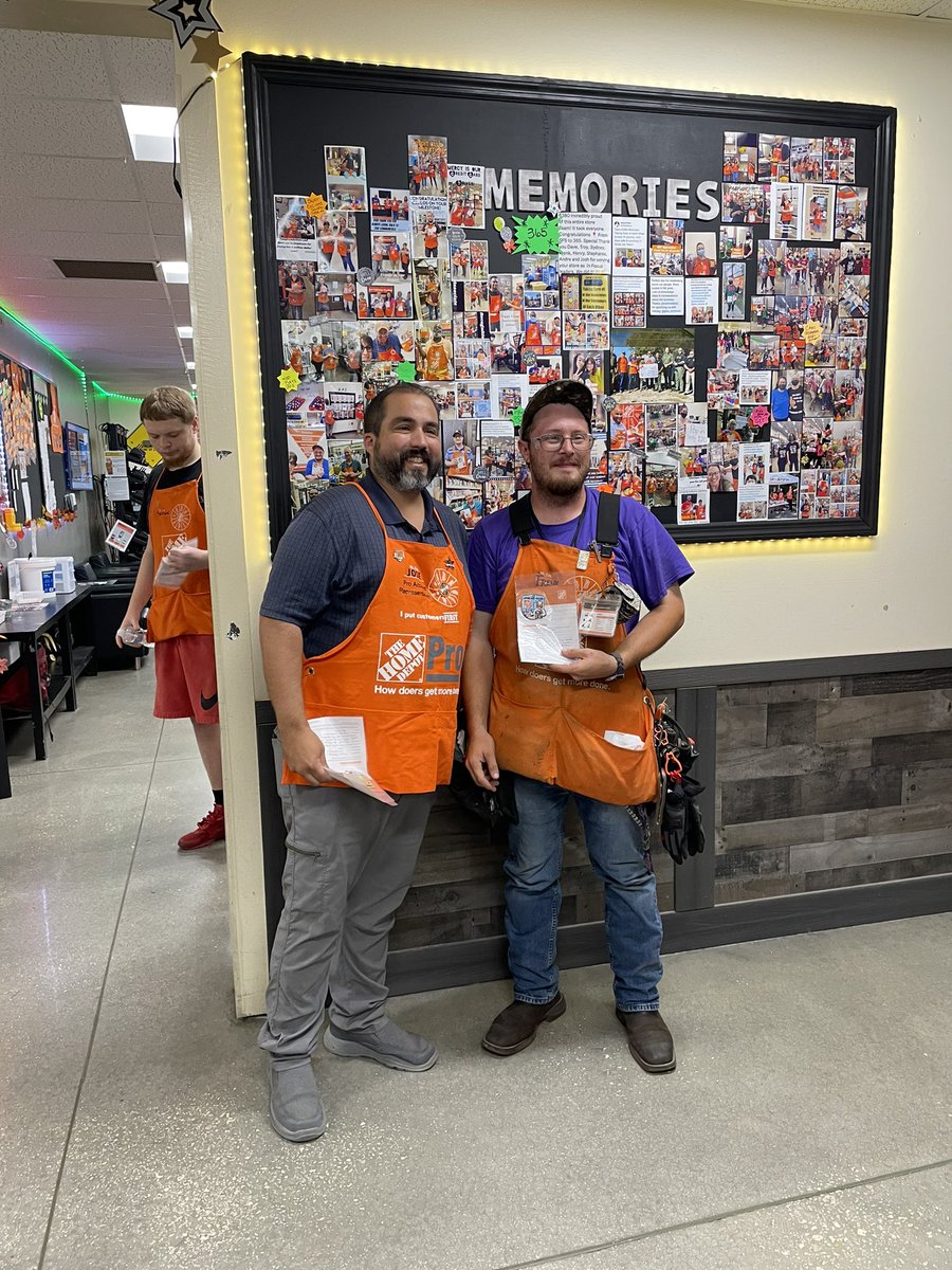 jrp6537HD's tweet photo. This Team of Ofas ( Delivery Team ) is been working super hard having those order of Drywall and Block banded and cover ready to ship every day for our customer DR Horton Thanks Team @jaycglenn @derekfleming @Shirley6380ASDS @TheMighty6951 @titacolina https://t.co/K2O5AyEg5O