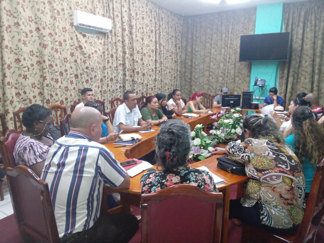 Jorge81_Suarez's tweet photo. Con la presencia del Presidente de la Asamblea Municipal del Poder Popular en #Taguasco, el Consejo de la Administración y miembros del Equipo Técnico #SASCuba se constituyó la Comisión Municipal #SSAN 
#VamosPorMás #CubaViveYTrabaja #LeySSAN #TaguascoSigueLaMarcha
#POSAS https://t.co/bDYzRY5iKM