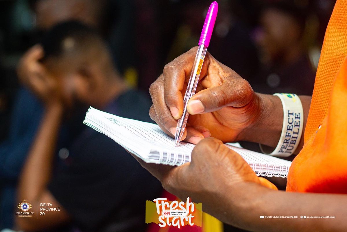RCCGCCFOFFICIAL's tweet photo. Topic: Fresh Start
Text: Genesis 1: 1-3

Fresh Start means a brand new beginning, new levels, uncommon dimensions and Fresh Laughter.

Ministering: Pastor E.E Emefienim 

#championscathedralfamily #deltaprovince20 #rccg #rccgworldwide #breakthroughencounter #freshstart https://t.co/owAOeQPm35