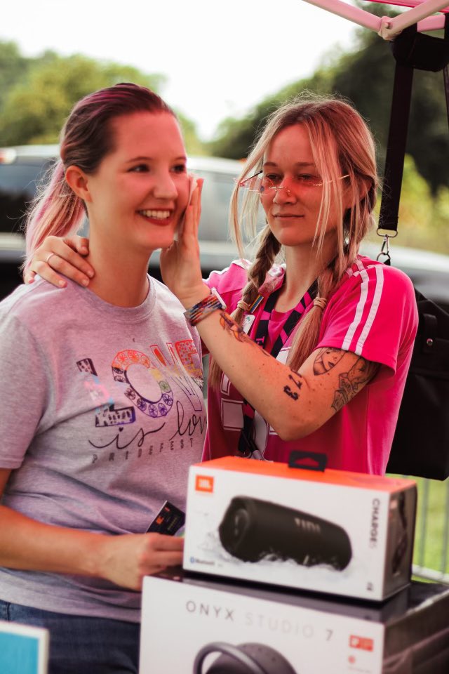 AmandaCVirginia's tweet photo. One of our Mobile Experts was able to capture a few moments from our event with Hill City Pride Saturday. We had a lot of fun getting to know our customers &amp; even welcoming some new ones to the Uncarrier!! @TMobile #TMobile #SMRA #AllIn #628f https://t.co/AvWRSUiFjX