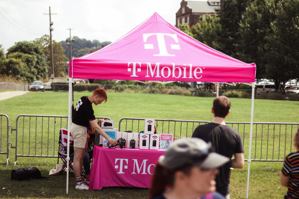 AmandaCVirginia's tweet photo. One of our Mobile Experts was able to capture a few moments from our event with Hill City Pride Saturday. We had a lot of fun getting to know our customers &amp; even welcoming some new ones to the Uncarrier!! @TMobile #TMobile #SMRA #AllIn #628f https://t.co/AvWRSUiFjX