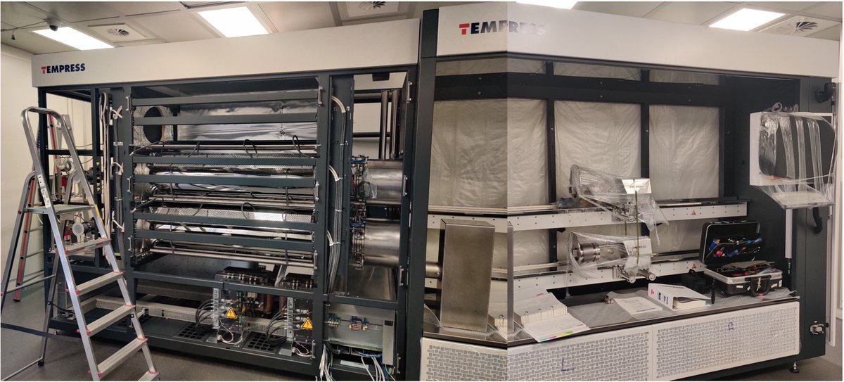 surquid_project's tweet photo. New LPCVD system being installed at the Münster Nanofabrication Facility for depositing our own Si3N4 and Oxides! Thanks everyone who helped getting this beast into our cleanroom #MNF https://t.co/1bK6gS6w2v