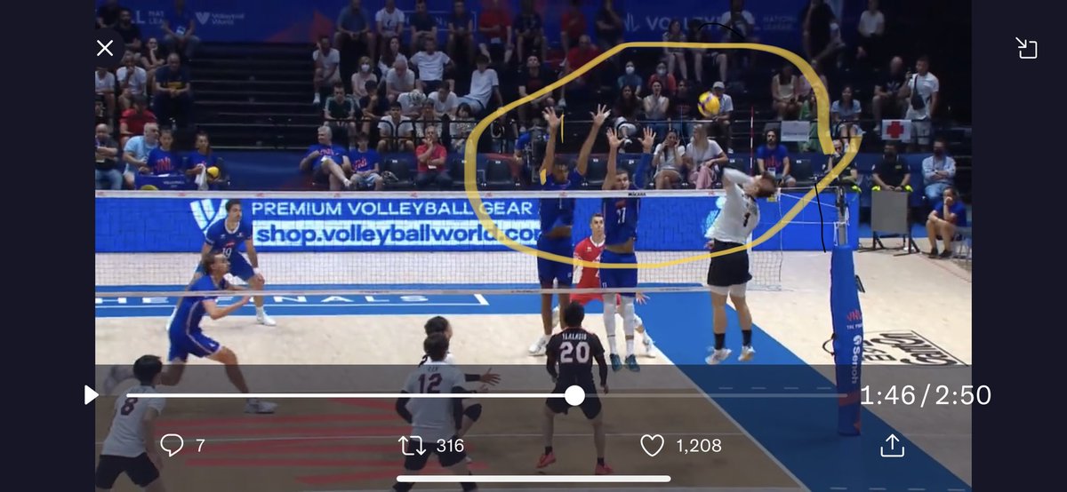 Here is a great example to ball seal a lefty on the RT side. Line is open if hitter is RT handed. Can’t help but notice perfect hitting form, elbow to ball. The block won this battle…on to the next point. Love this game! ⁦<a href="/OneSportsPHL/">One Sports</a>⁩ ⁦<a href="/FIVBWorIdLeague/">FIVB World League</a>⁩