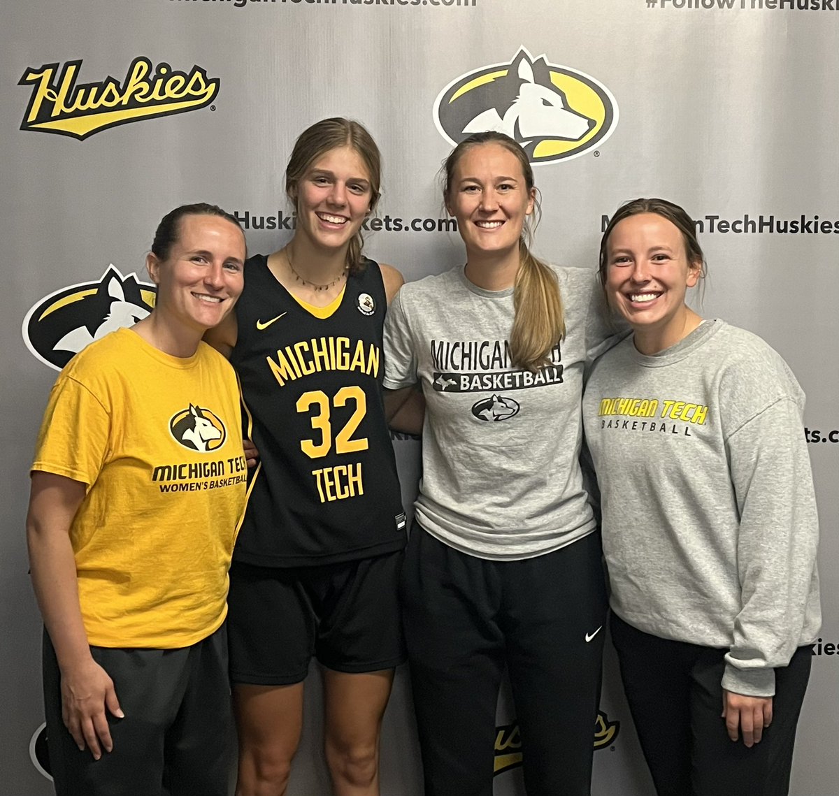 Reese Polega (@polegareese) on Twitter photo Thank you so much Coach Sam, <a href="/elisajurmu/">Elisa Jurmu</a>, and Maddie Anderla for taking time to show me around campus! It was nice to meet some of the players! I am thrilled to have received an offer from Michigan Tech! Go Huskies!!💛🖤
<a href="/mtuwbb/">Michigan Tech WBB</a> <a href="/Drivebball1/">West Michigan Drive Girls Basketball</a> @gr_wcwbb Thank you so much Coach Sam, <a href="/elisajurmu/">Elisa Jurmu</a>, and Maddie Anderla for taking time to show me around campus! It was nice to meet some of the players! I am thrilled to have received an offer from Michigan Tech! Go Huskies!!💛🖤
<a href="/mtuwbb/">Michigan Tech WBB</a> <a href="/Drivebball1/">West Michigan Drive Girls Basketball</a> @gr_wcwbb