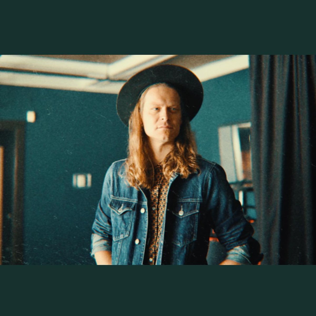 imaginariesband's tweet photo. THINGS ARE GONNA BE ALRIGHT ✨ New @imaginariesband single dropping in 4 Days! Sign up for our email list to be the first to see the upcoming brand new music video at https://t.co/VyVb20lzkB
#theimaginaries #thingsaregonnabealright #tagba #newmusic #comingsoon #mailinglist https://t.co/vI2OQuP2ce