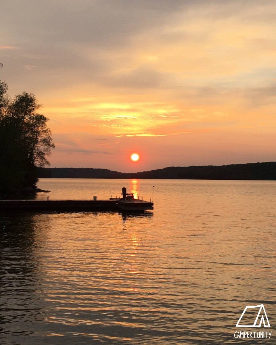 campertunity's tweet image. Those end of summer sunsets always hit different🌅

What was your favourite thing you did this summer? 
Comment down below, we want to hear from you⬇️

😊🧡⛺️

#campertunity #labourdayweekend #endofsummer  #camping