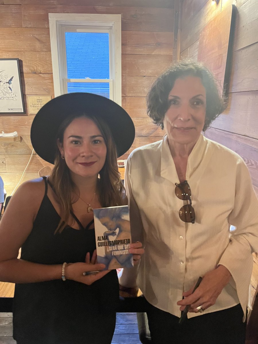 María Ramos Pacheco (@mariaramosnews) on Twitter photo Dos días de mucho aprendizaje en #HayForumDallas este fin de semana en <a href="/WildDetectives/">The Wild Detectives</a>. <a href="/hayfestival_esp/">Hay Festival Esp</a> Dos días de mucho aprendizaje en #HayForumDallas este fin de semana en <a href="/WildDetectives/">The Wild Detectives</a>. <a href="/hayfestival_esp/">Hay Festival Esp</a>
