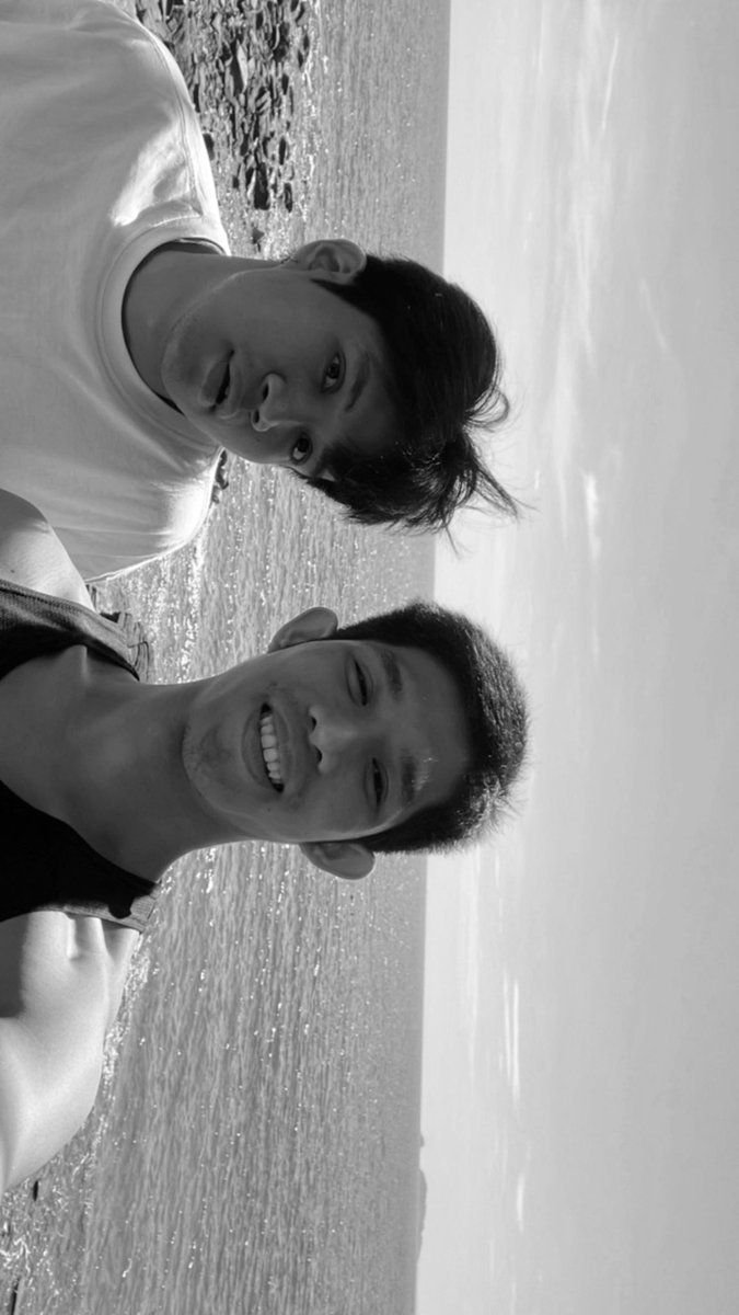 DreamParamet's tweet photo. ฉันและเพื่อนในวัยจะเข้าสู่อายุ25ปี ที่ยังสนุกกับการเล่นทราย และการถ่ายรูป https://t.co/dqVGdwJRRn