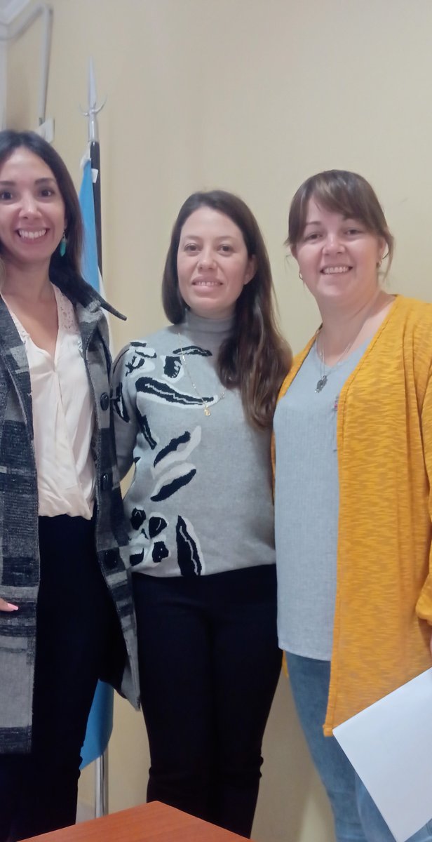 Ponencia: Políticas Sociales, Familia y Cuidados
Junto a las Lic. En Trabajo Social Mirna Chamorro y Yolanda Ojeda

ENCUENTRO de la FEDERACIÓN ARG. de UNIDADES de TRABAJO SOCIAL

Investigación realizada con Griselda Ferrero, Rita Acosta, Stefy Rotela, Paola Paniagua y Yenhy Zabel