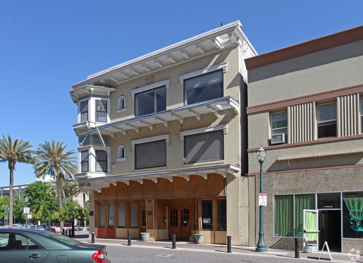 DowntownStkn's tweet photo. 🚨Property Alert 🚨
Historical building with early Italian Renaissance architecture
​—
Featuring:
​11,320 sq ft
​2nd and 3rd floor available
​​—
📍 125 Bridge Place
👤 Robert Enea
☎️ 925.570.4919

​#downtownstockton #propertymonday https://t.co/seuDYGJQXL https://t.co/QU20auc7vH