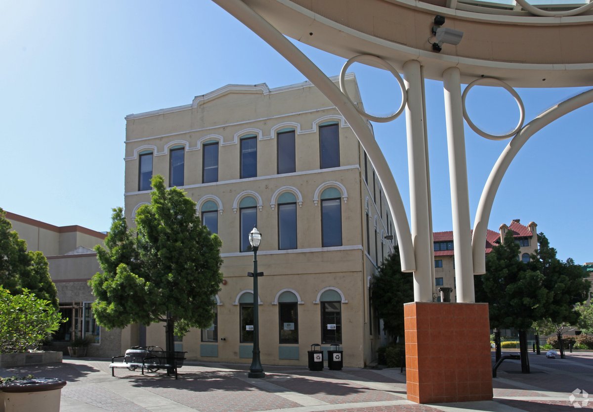 DowntownStkn's tweet photo. 🚨Property Alert 🚨
Historical building with early Italian Renaissance architecture
​—
Featuring:
​11,320 sq ft
​2nd and 3rd floor available
​​—
📍 125 Bridge Place
👤 Robert Enea
☎️ 925.570.4919

​#downtownstockton #propertymonday https://t.co/seuDYGJQXL https://t.co/QU20auc7vH