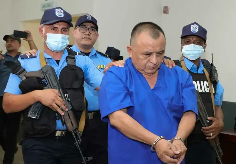 Hector_RosalesA's tweet photo. #Ahora Ortega y Murillo a través del Ministerio de la Familia amenaza a Monseñor Jorge Solorzano Obispo de Granada por haberse pronunciado por la condena de 30 años que le impuso la justicia sandinista a Monseñor Leonardo Urbina de Boaco por supuesta violación a una menor. https://t.co/zJi3defPvX