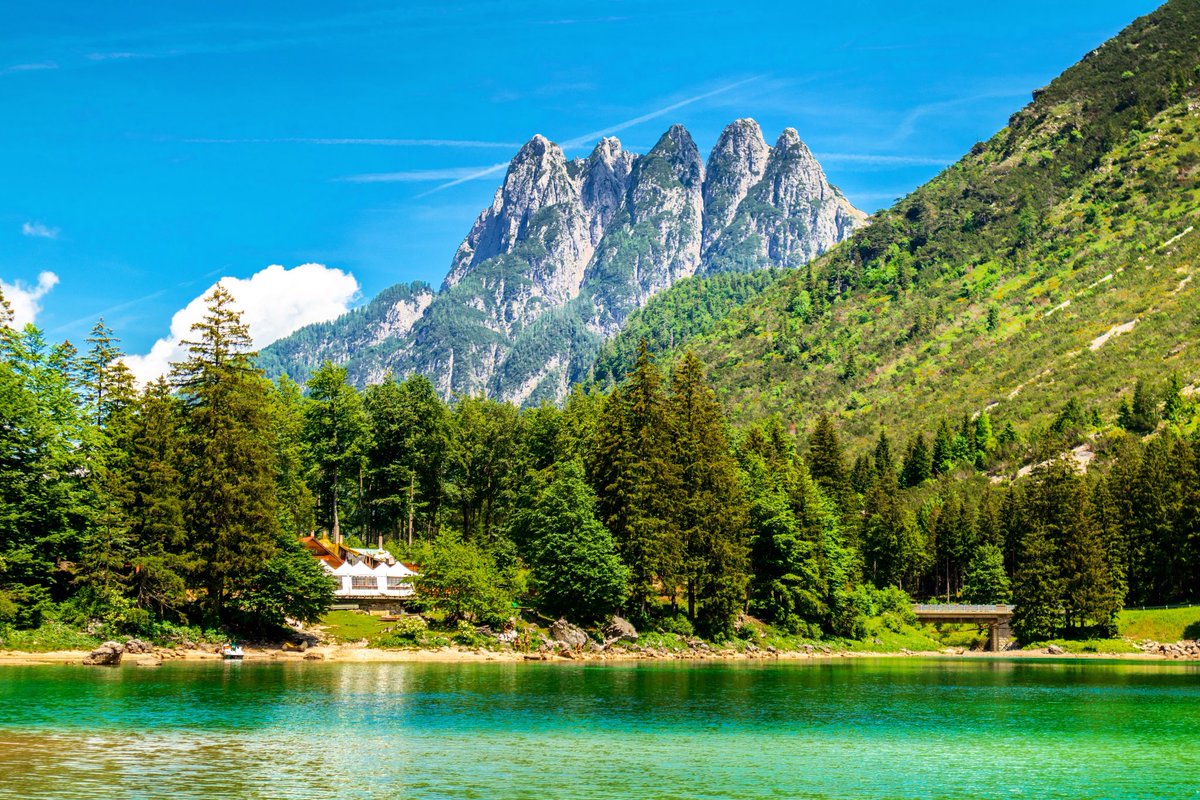 oliverhlavaty's tweet photo. 🔸 Bella Italia 🇮🇹 • Willkommen im wunderschönen #Italien! Willkommen am #LagodelPredil! Was für eine Wahnsinns Gegend im #Seebachtal bei #Tarvisio 🤩 Da lohnt es sich sogar mehr als nur für ein #Eis 🍦&amp; eine #Pizza 🍕 nach Italien zu fahren! 😜 https://t.co/gG1fhyNuCv