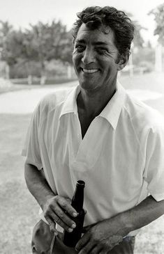 Happy Labor Day! We hope it’s a relaxing one!

#DeanMartin #KingofCool 
#laborday #LaborDayWeekend