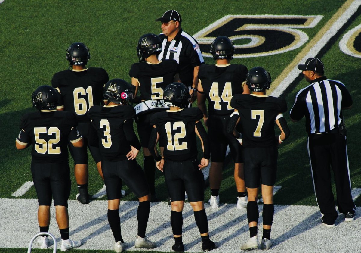 Blessed to be a part of this special group. 2-0 and no signs of stopping. Dogs everywhere you look! 🐕😤<a href="/Mustangpigskin/">Andrews Football</a> <a href="/luispops_/">Luis</a> <a href="/elijahjoelopez/">Elijah “EJ” Lopez</a> <a href="/7ParkerShawn/">Shawn Parker</a> <a href="/AshtonGalvan1/">Ashton Galvan</a> <a href="/HagenTuck/">Hagen Tuck</a>
