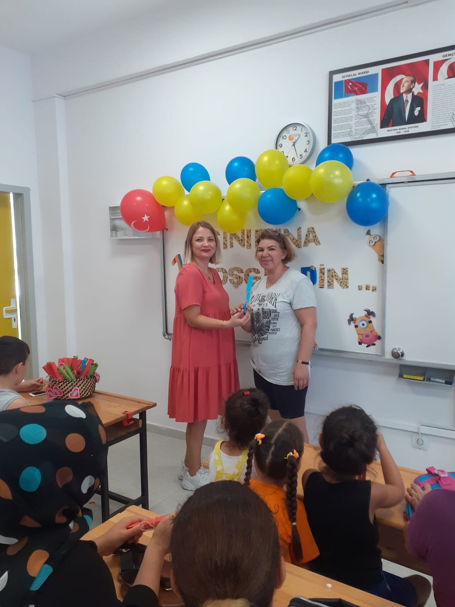 2022-2023 eğitim -öğretim yılı Uyum Haftası etkinlikleri ile başladı. Yeni eğitim-öğretim yılında öğrenci ve öğretmenlerimize başarılar diliyoruz.
<a href="/meb/">Maria Elena Boschi</a> <a href="/AdemKoca46/">Adem Koca</a> <a href="/necmidinc/">M.Necmeddin Dinç</a>  <a href="/FatihBurgut/">Fatih BURGUT</a> <a href="/yenisehirmem_33/">Yenişehir İlçe Milli Eğitim Müdürlüğü</a> <a href="/mehmet__kesen/">Mehmet KESEN</a> <a href="/MersinMEMArGe/">Mersin MEM ArGe</a> <a href="/Cumhuriyetokulu/">Mersin Yenişehir Cumhuriyet İlkokulu</a>