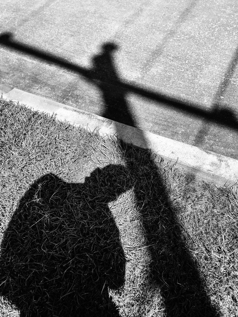 VVValderas's tweet photo. Random pic.
#shadow #randompic #tweetsomething #monochrome https://t.co/yQD0Xjx18r