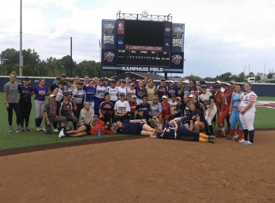 JCW2024's tweet photo. So blessed to be able to spend my weekend at Liberty learning from the best! I got to learn more about God and the sport I love. @CoachDot_LU @LibertySB https://t.co/mZbKfZgm0Z