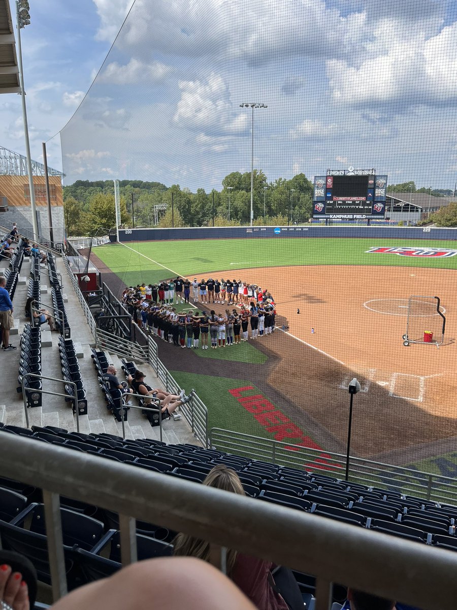JCW2024's tweet photo. So blessed to be able to spend my weekend at Liberty learning from the best! I got to learn more about God and the sport I love. @CoachDot_LU @LibertySB https://t.co/mZbKfZgm0Z