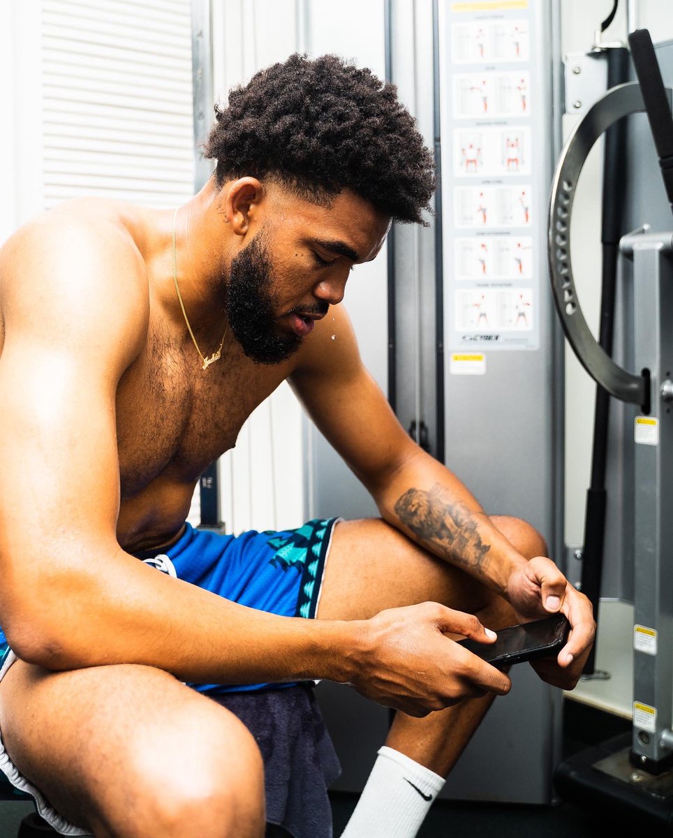Karl-Anthony Towns tweet media