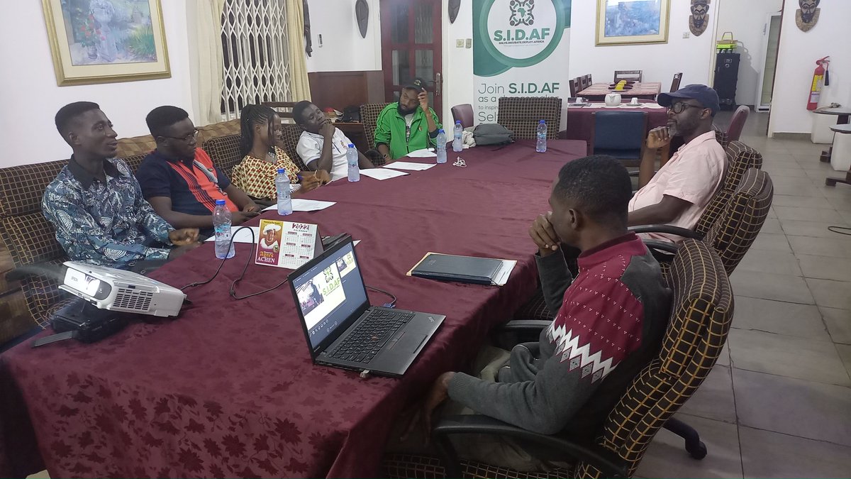 SIDAFcollab's tweet photo. SIDAF remains true to its mission to create a positive transformation for Africa through collaboration. Members of the SIDAF-UCC students' Chapter receive ongoing support in their quest to support SIDAF programs in Elmina, Ghana.
1/3 https://t.co/RDcipBLxiG